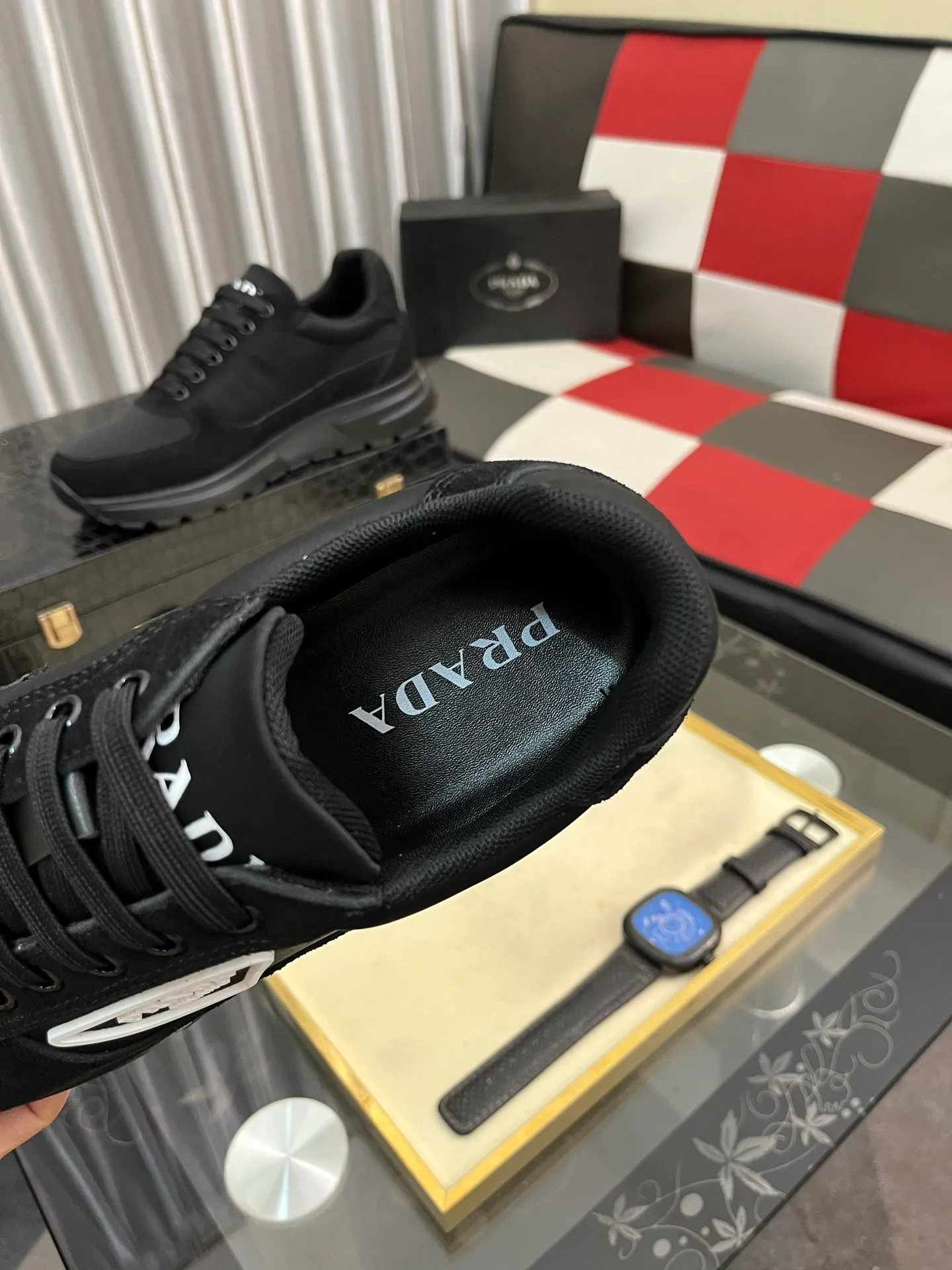 Men's shoes 💰420⌚️⌚️Prada•PRADA original quality.~ Unique modern style sneakers. 🏃A must-have casual shoe for trendy men😍😍 Original brand imported from Italy, imported original leather, sheep lining (refuses to discolor and grind feet) Sole: Original sole provided by the original factory, French lazy style design ⚠️Fit to the feet, original quality, super comfortable original sole. It’s like shooting the real thing🎬The real thing is better, high-quality sneakers Size: 38-444️⃣Colors available